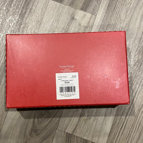 Assorted Christmas Cardboard Gift Boxes in Gently Used Condition - Picture 7 of 9